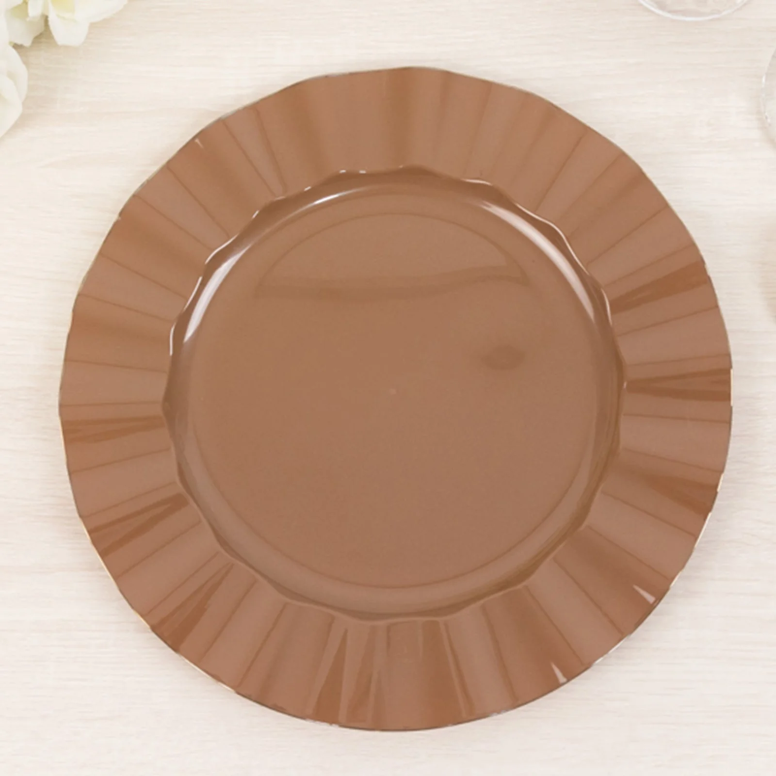 10-Pack Plastic 11" Round Dinner Plates in Coffee Brown Ruffled Rim with Gold Edging - Sturdy Disposable Dinnerware - Image 6