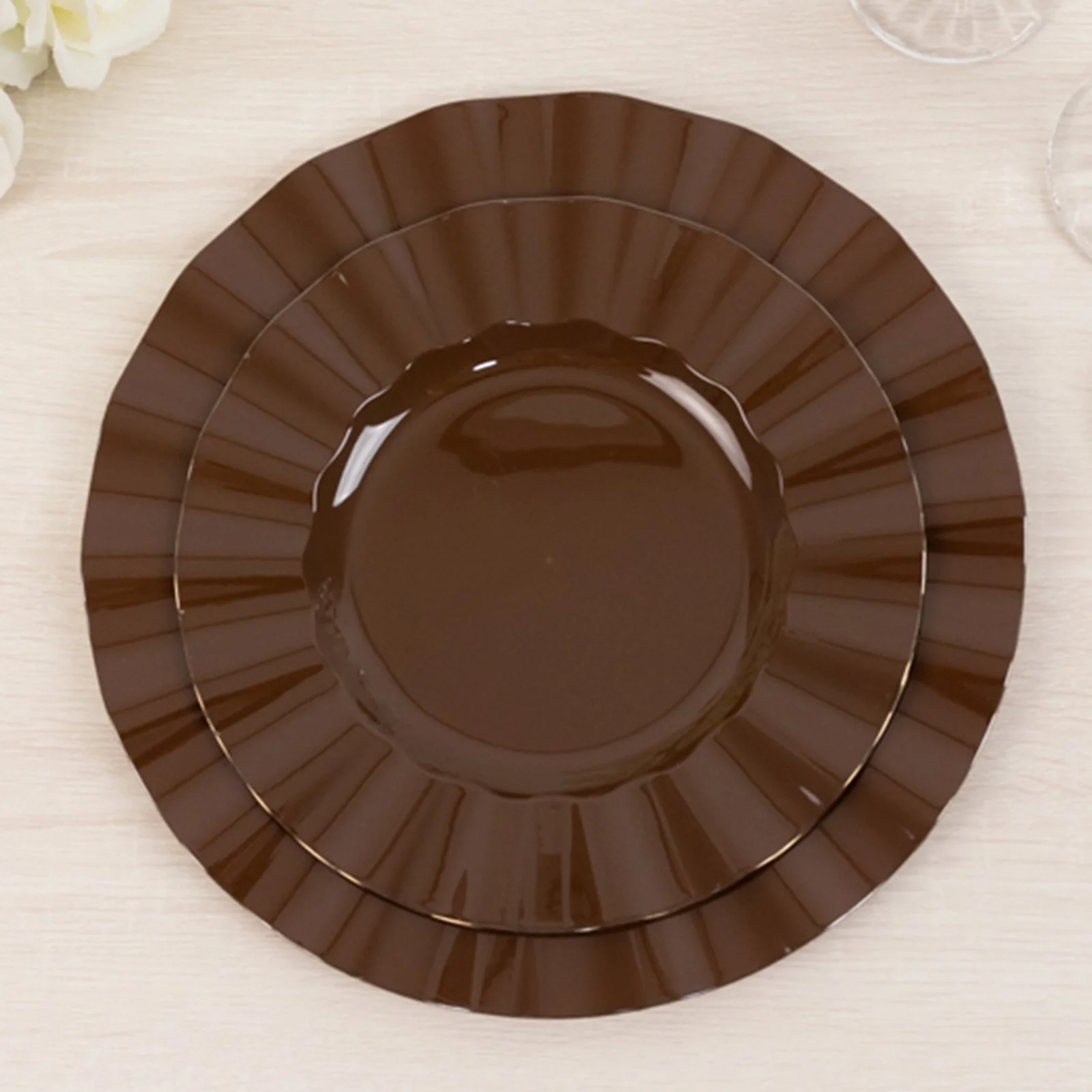 10-Pack Plastic 9" Round Dinner Plates in Cinnamon Brown Ruffled Rim with Gold Edging - Sturdy Disposable Dinnerware - Image 8