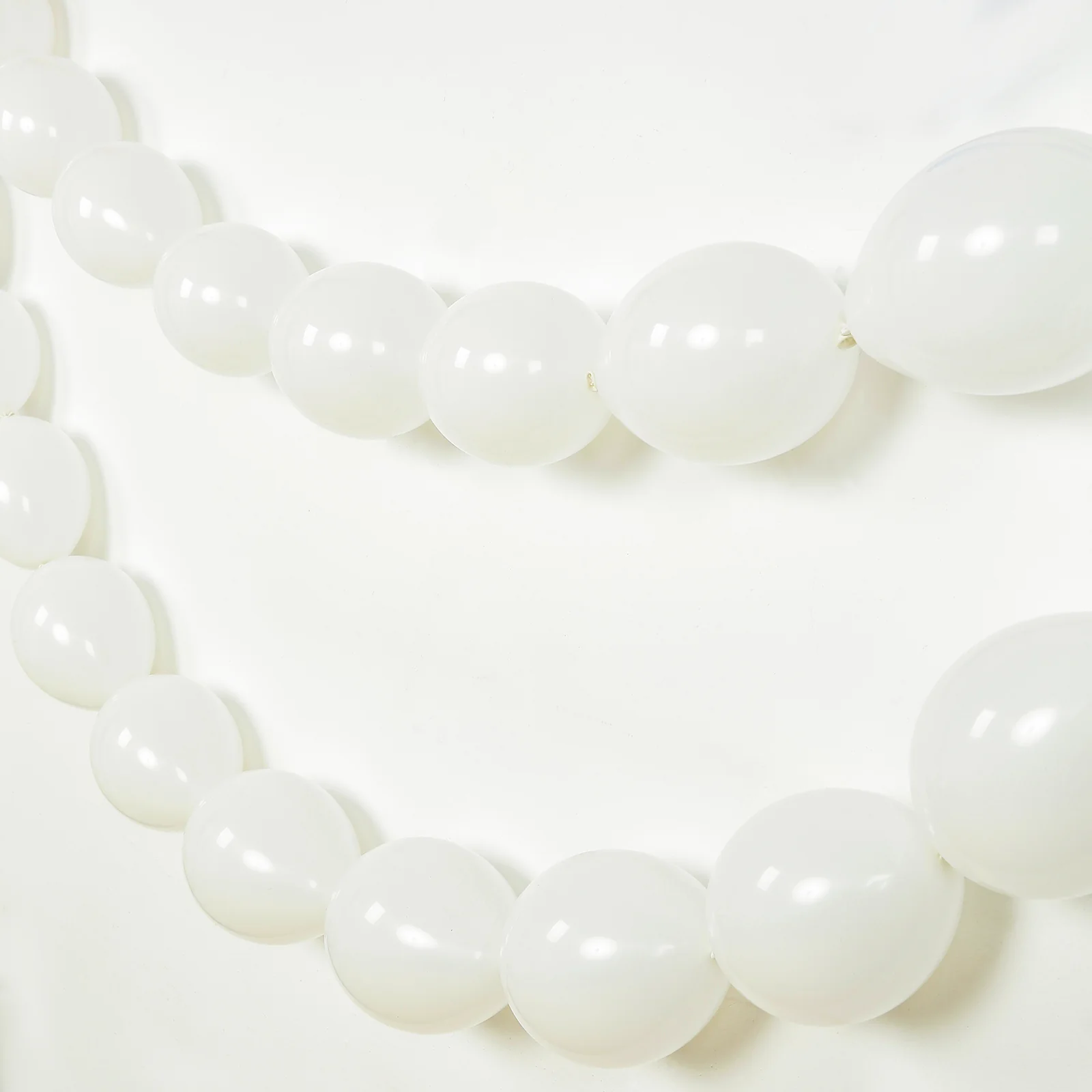 100 Pcs Biodegradable Link Balloons 6" Matte Pastel White, Latex Quick Linking Balloons for Balloon Chains, Garland, Arch, Backdrop & Wall Decor - Image 11