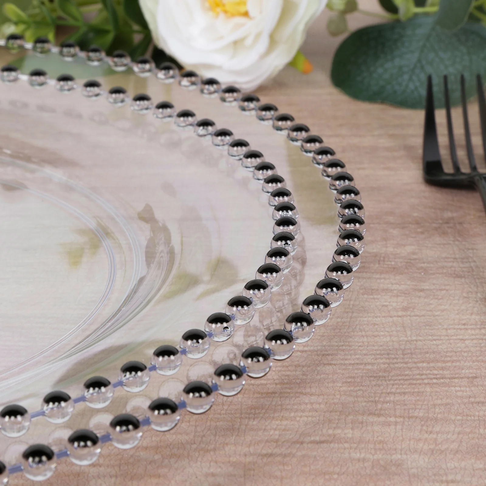 10-Pack Plastic 10" Round Dinner Plates in Clear with Black Beaded Rim - Disposable Party Plates for Banquets & Festive Occasions - Image 8
