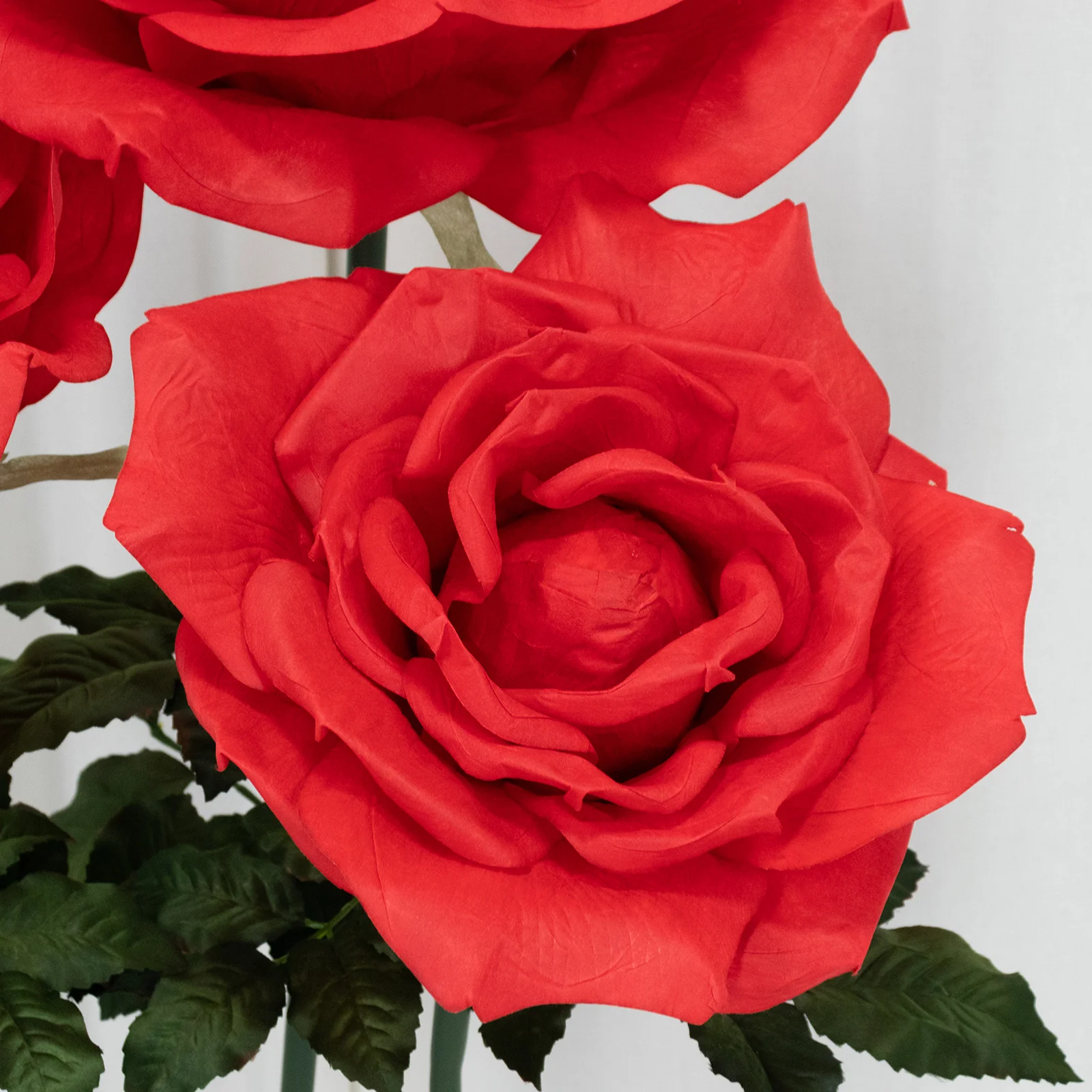 Giant Red Artificial Rose Set with Base, 3 Pcs Standing Faux Flowers Up to 4.5ft Tall for Photo Booths, Parties & Event Backdrops - Image 9