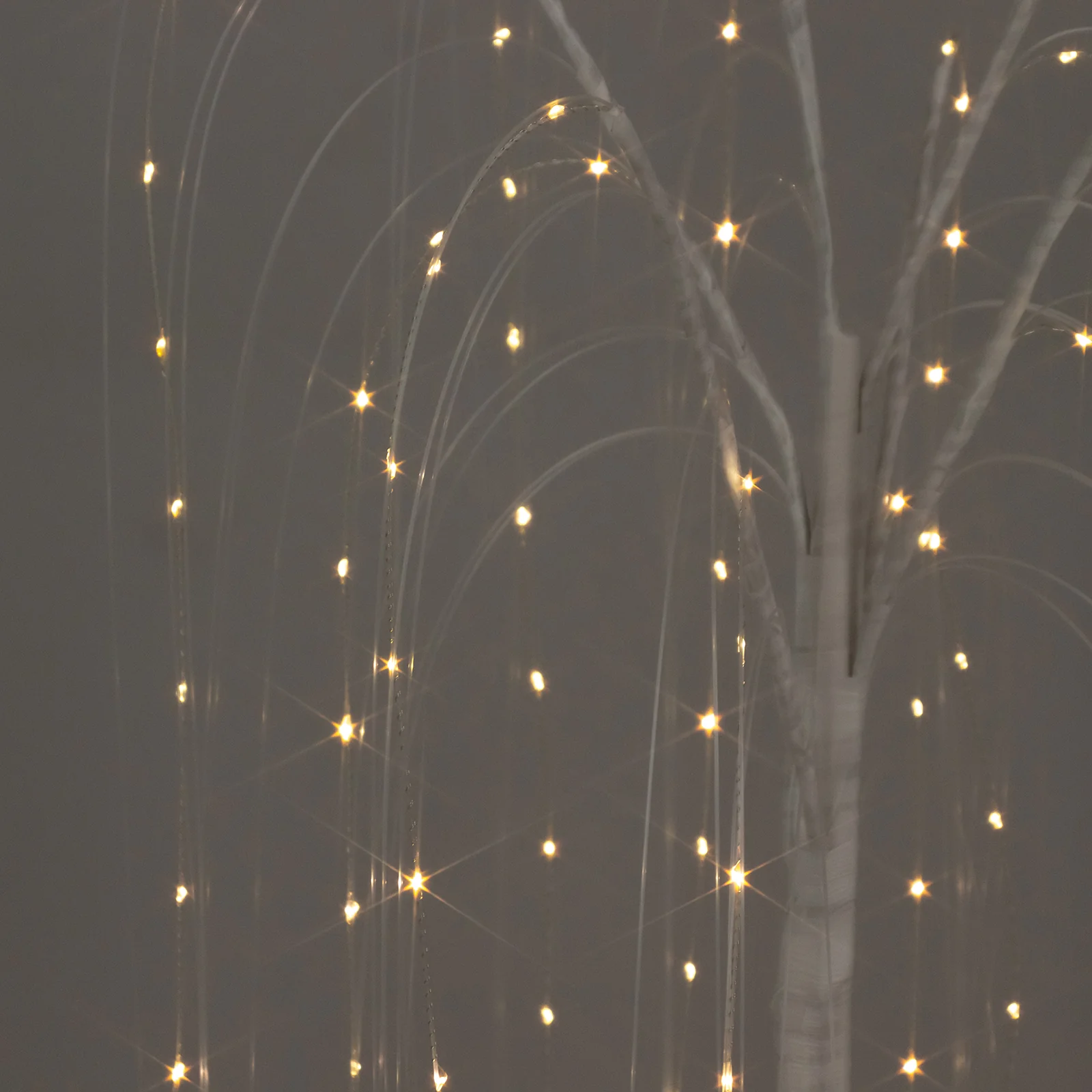 LED Weeping Willow Tree Light, 4ft Battery Operated White Decorative Tree with 180 Warm White LEDs - Image 7