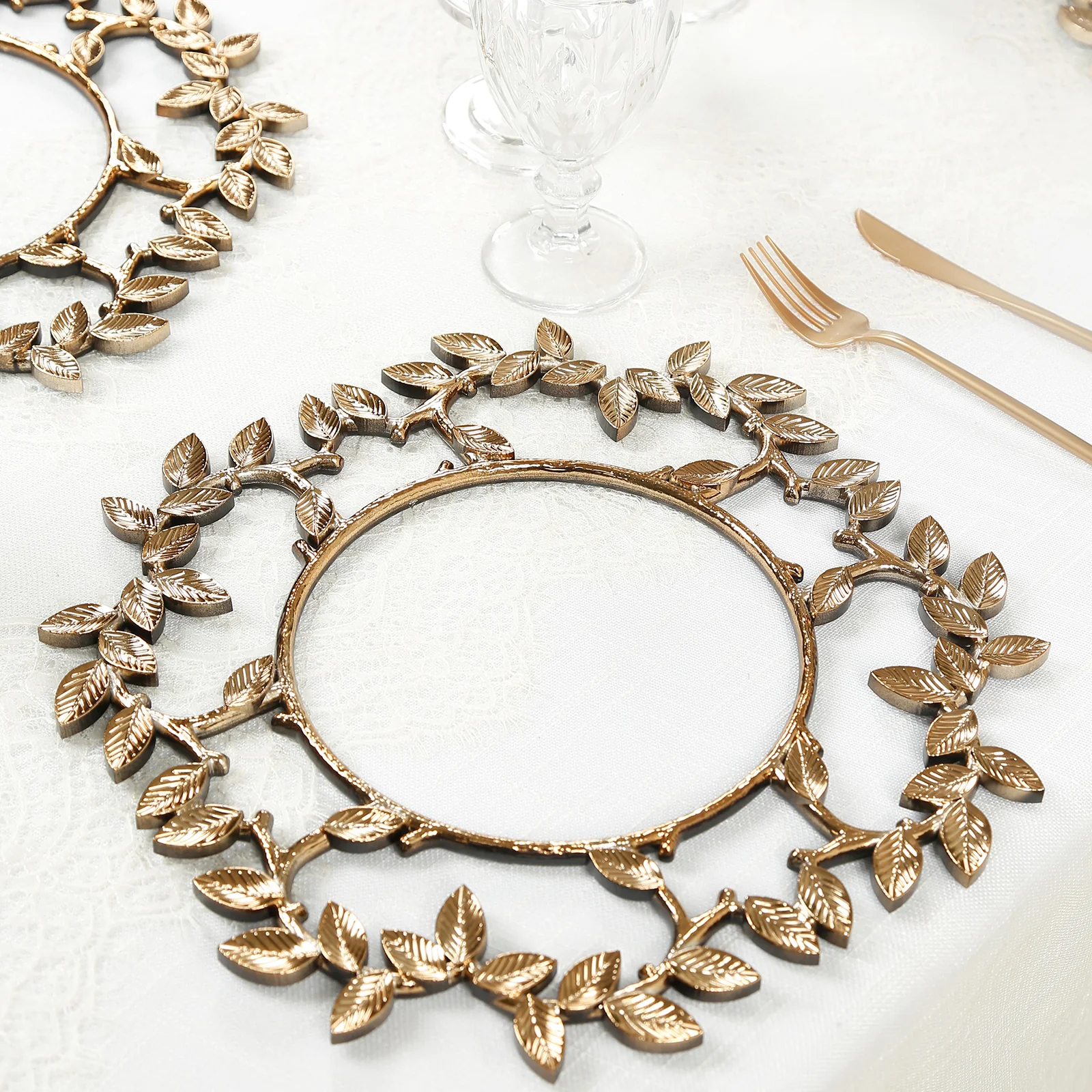 6 Pack Acrylic Plastic 13" Charger Plates in Gold Leaf Wreath Design – Round Decorative Dinner Table Plates - Image 9