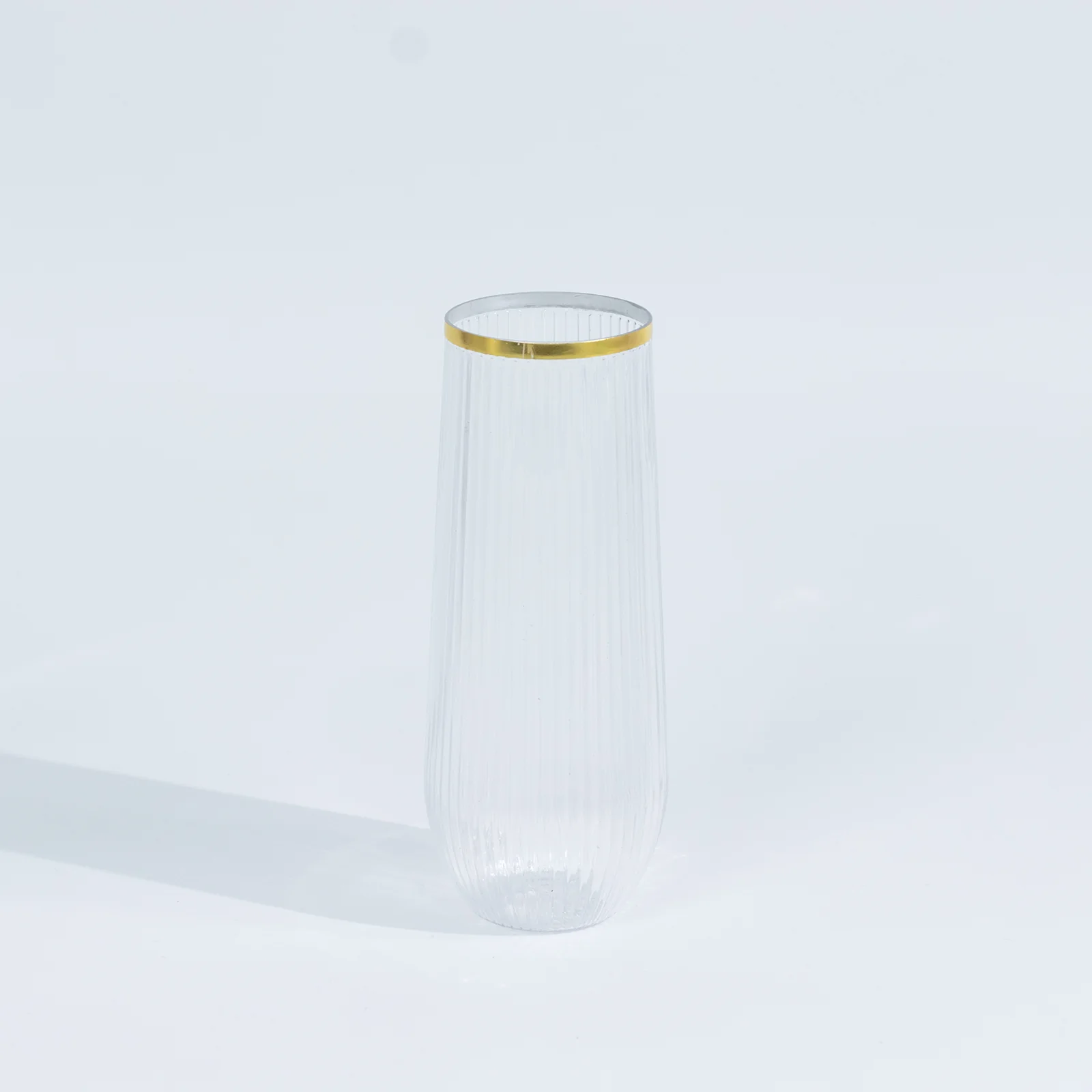 12 Pack 9oz Stemless Plastic Champagne Flutes – Clear with Gold Rim – Ribbed Reusable Lightweight Disposable Toasting Glasses - Image 7