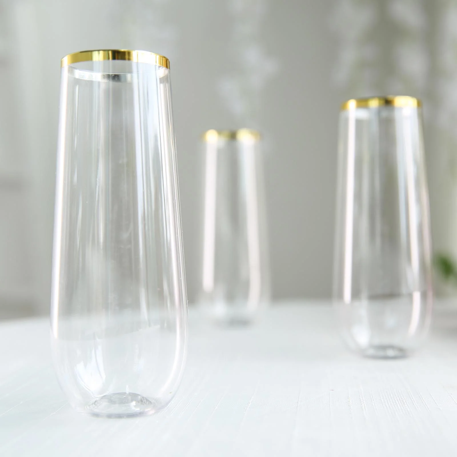 12 Pack Plastic Champagne Glasses in Clear with Gold Rim, Reusable Lightweight Champagne Flutes 9oz - Image 2