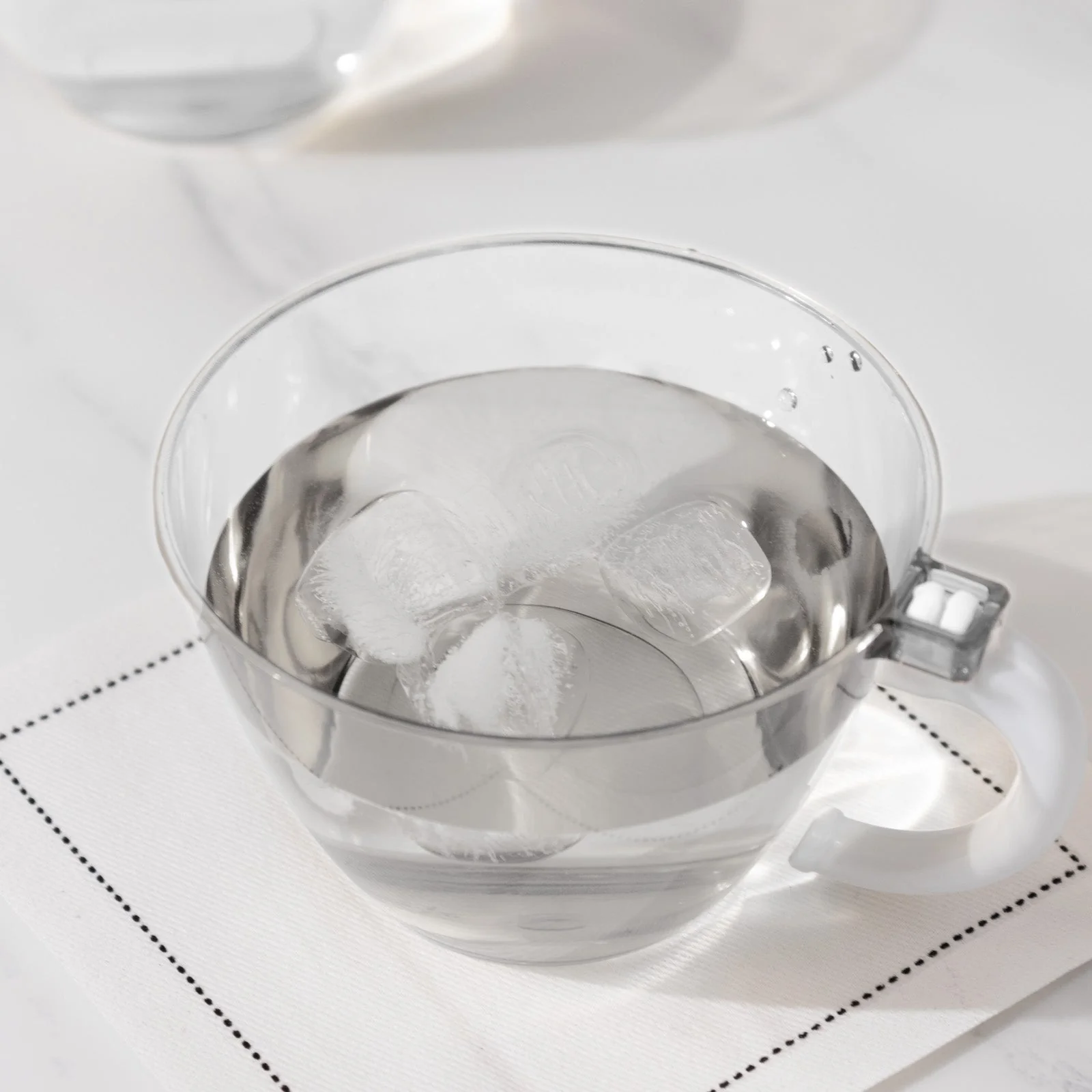 25-Pack Disposable Plastic Coffee Cups with Handles - 6oz Clear Hard Tea Mugs for Hot Beverages - Image 7