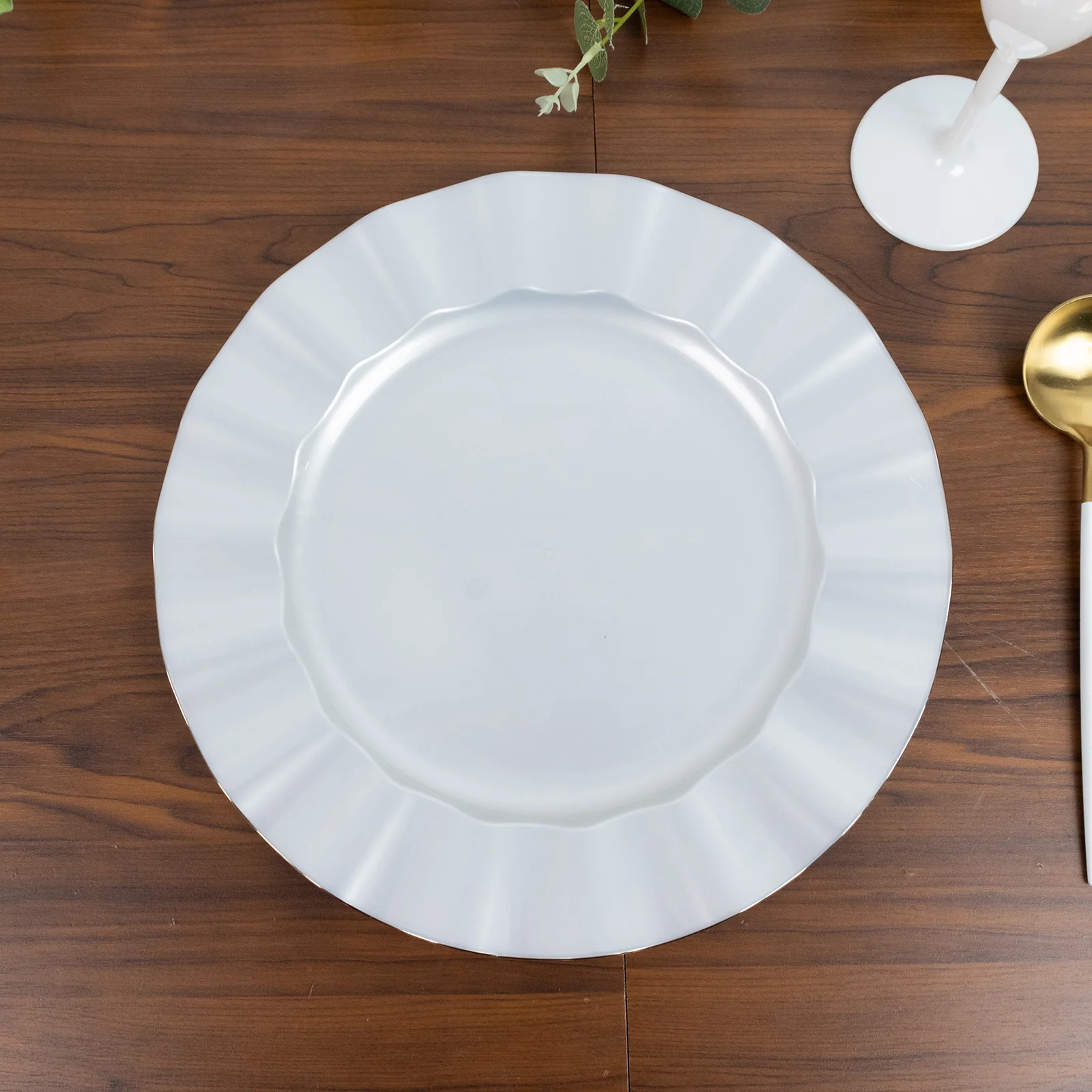 10-Pack Plastic 11" Round Dinner Plates in Pearl White Ruffled Rim with Gold Edging - Sturdy Disposable Dinnerware for Classy Events & Banquets - Image 6