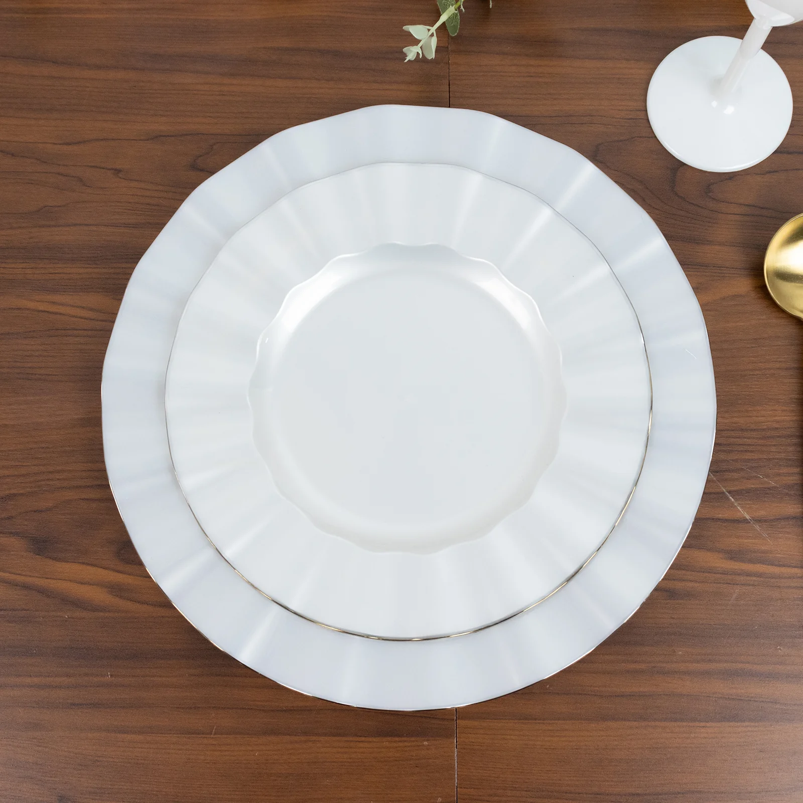 10-Pack Plastic 9" Round Dinner Plates in Pearl White Ruffled Rim with Gold Edging - Sturdy Disposable Dinnerware for Classy Events & Banquets - Image 8