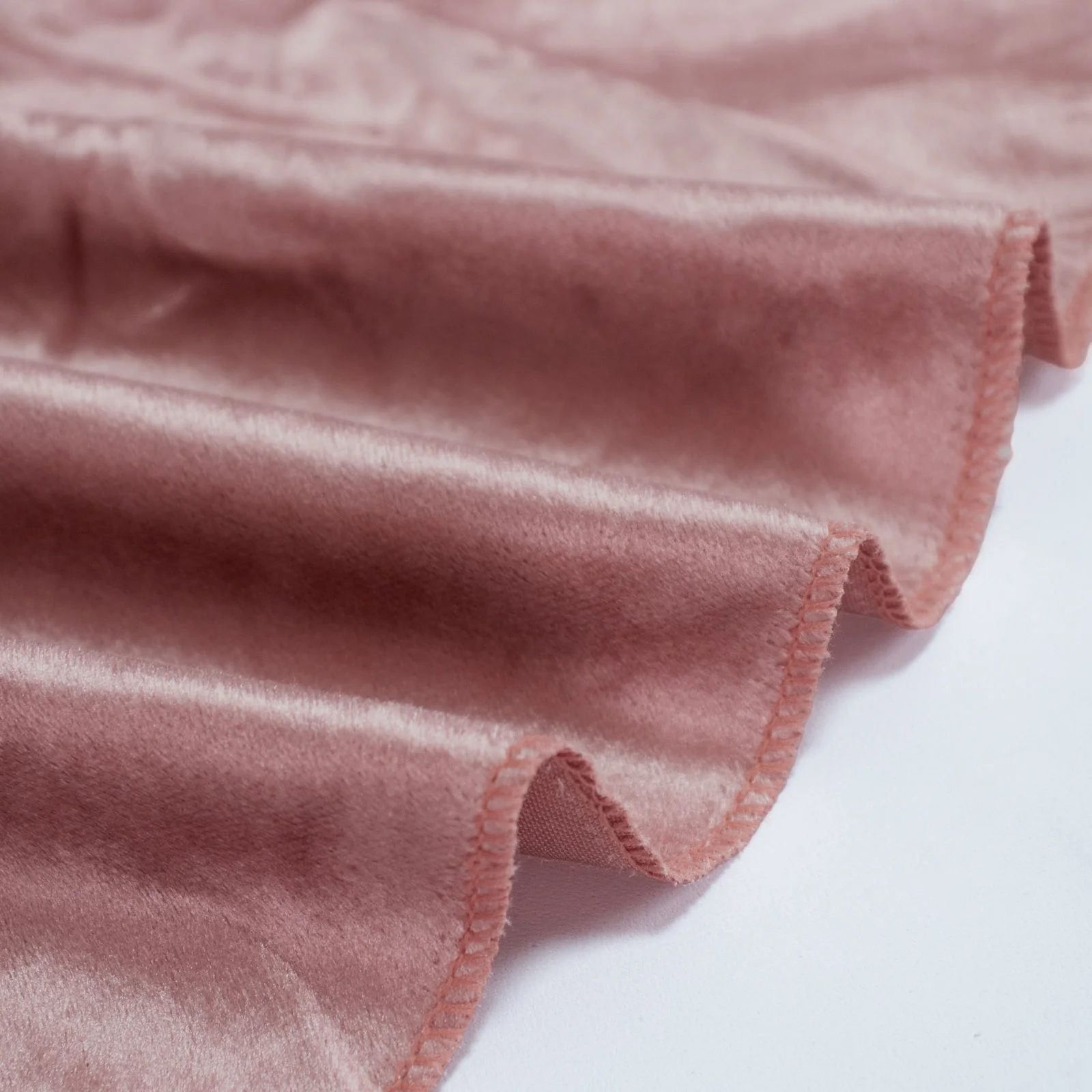 Premium Velvet 132" Round Tablecloth Dusty Rose - Reusable & Soft Table Cover - Image 7